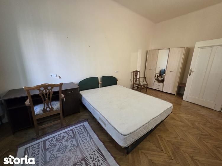 Apartament cu 2 camere decomandat în P-ța Victoriei