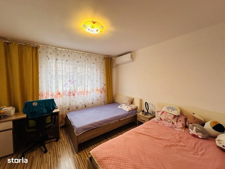 Casă cu 4 camere în Dudu
