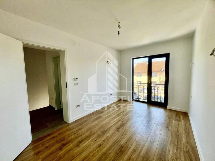 Casă cu 3 camere cu Teren 250 Mp în Plopi