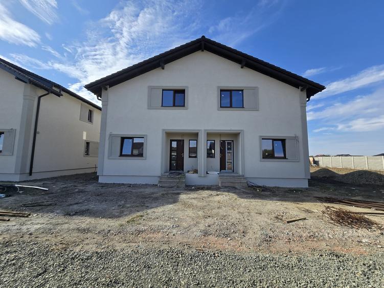 Duplex Locație centrală / Toate utilitățile / La asfalt – Moșnița Veche - 1