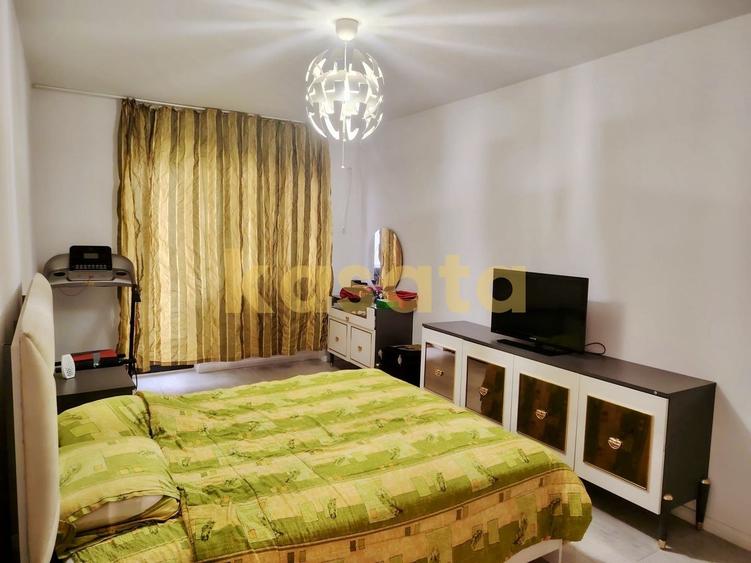 Apartament cu 4 camere semidecomandat, mobilat în P-ta Presei Libere