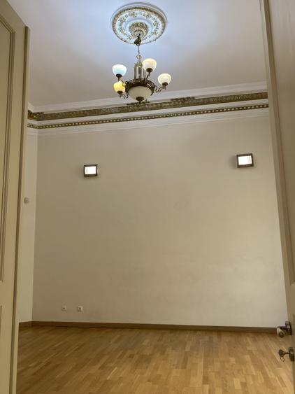 Birou, de 530 mp, în Armeneasca