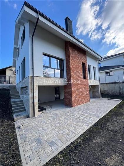 Casa Individuala Subsol+Parter+Etaj  situata in Chinteni!