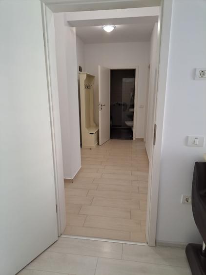 Proprietar / persoana fizica , vand apartament cu doua camere de 51 m2 utili , d - 9