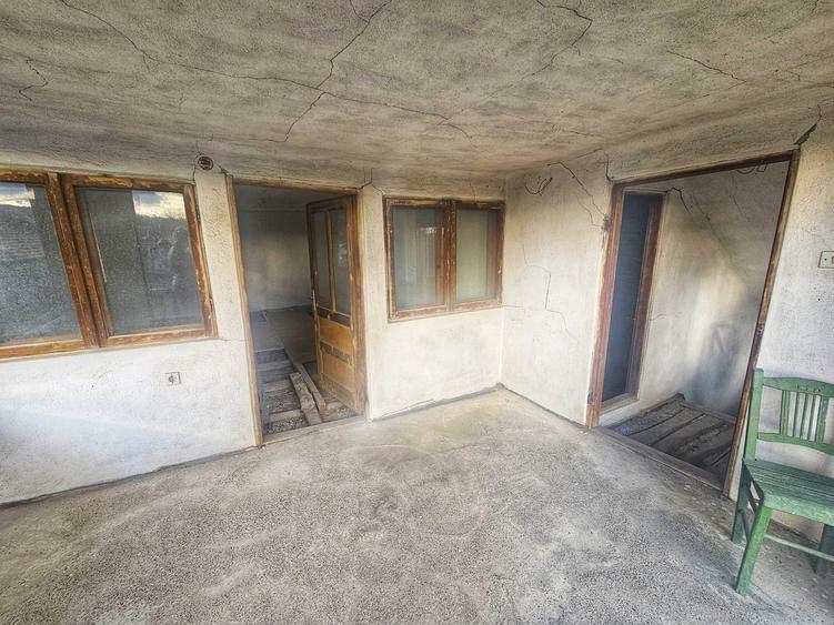 Exclusivitate! Casă cu teren generos în Sat Olteni, Com.Teișani - 49