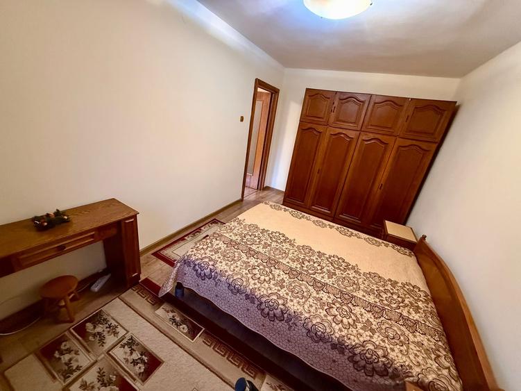 Centru -Colonadelor - 2 camere -centrala gaze - termen lung - 400 Euro - 5