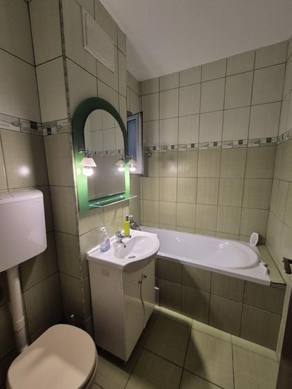 Apartament cu 3 camere semidecomandat în Șagului