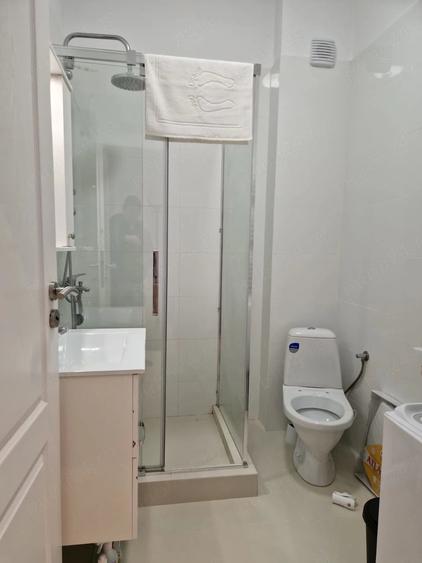 Garsonieră decomandată în Central