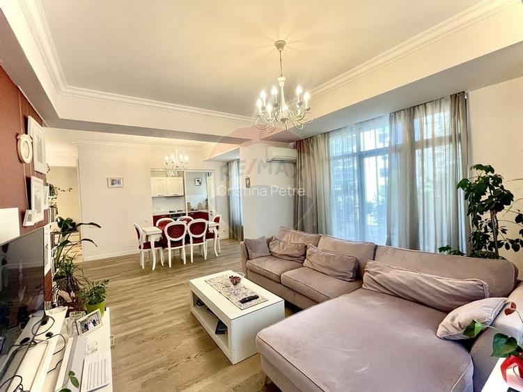 Apartament cu 3 camere de vanzare in zona Calea Calarasilor Apartament cu 3 camere de vanzare in zona Calea Calarasilor