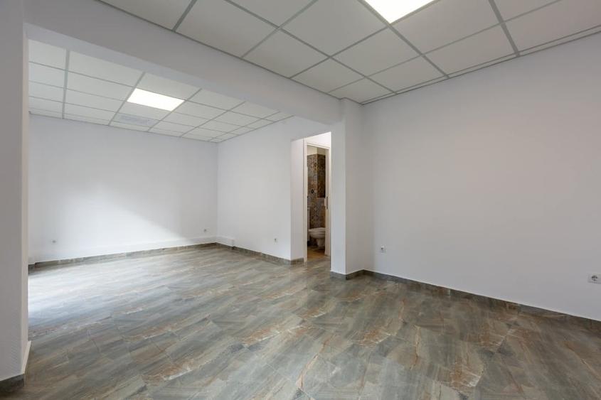 Spațiu comercial cu vizibilitate excelentă – ideal pentru francize și servicii, - 9