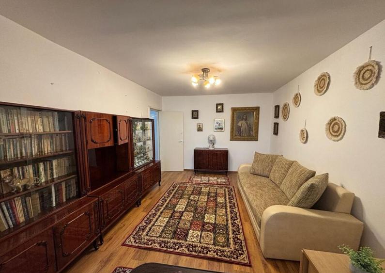 Apartament 3 camere Tractorul - 2