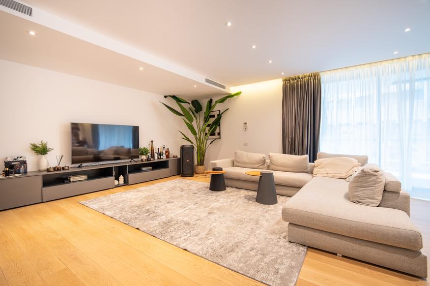 APARTAMENT MOBILAT 4 CAMERE - PIATA CHARLES DE GAULLE - COMISION 0% - 1