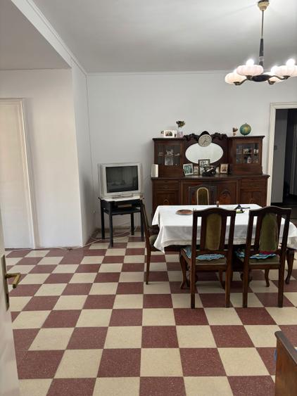 Vanzare Imobil Apartament in vila P+2, etaj 2 - 6