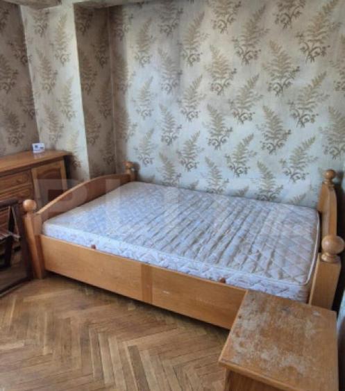 Apartament de inchiriat, cu 3 camere, zona Bd.Independentei - 10