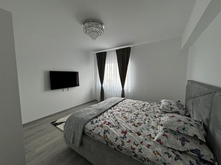 GARAJ INTERIOR,POMPA CALDURA,FOTOVOLTAICE CARTIER PRIVAT FLORILOR VILLA 4 - 8