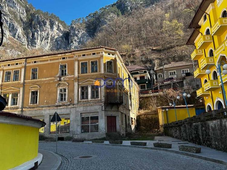 Oportunitate investitie in centrul istoric Baile Herculane