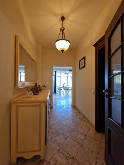 De vanzare! Vila (D+P+1E+2R) cu terasa panoramica in Mogosoaia - 11