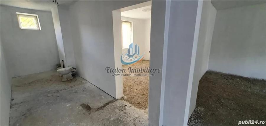 Apartament 3 camere, parter, Calea Romanului - 2