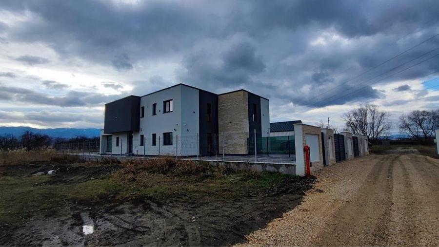 Casa 4 Camere Cartierul Stupini - 7