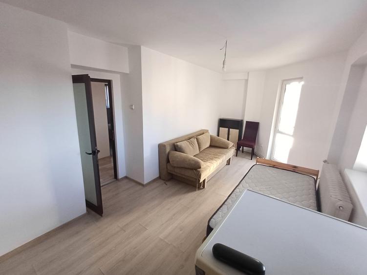 Vanzare 3 camere-Imobiliare MAXICONFORT - 1