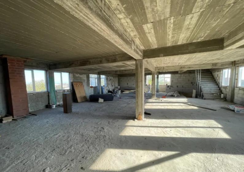 VILA cu spatii comerciale situata in zona CUMPANA - 4