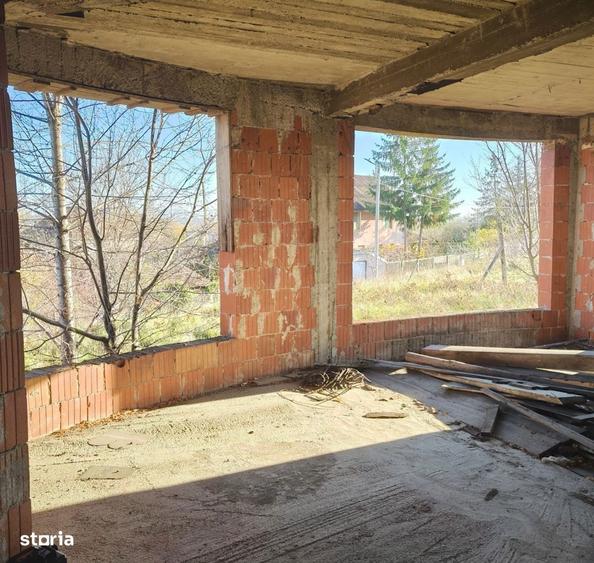 Casa la ro?u(sau la cheie) arhitectura rara, priveli?ti largi, Deva. - 6