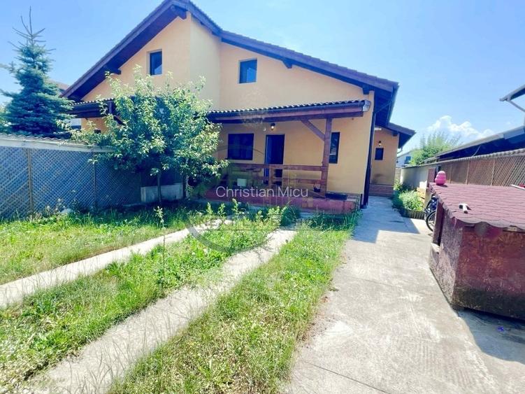Casa tip duplex, Sanpetru, cartier Primaverii Casa tip duplex, Sanpetru, cartier Primaverii