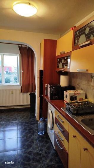 Ofer spre inchiriere apartament cu 2 camere in zona triaj - 4