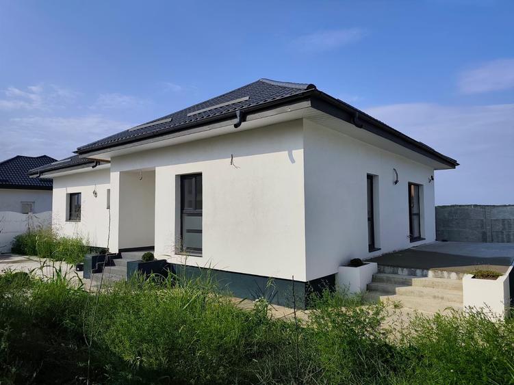 FARA COMISIOANE Sabareni casa cu 4 camere 2 bai PARTER placa drum asfaltat - 4