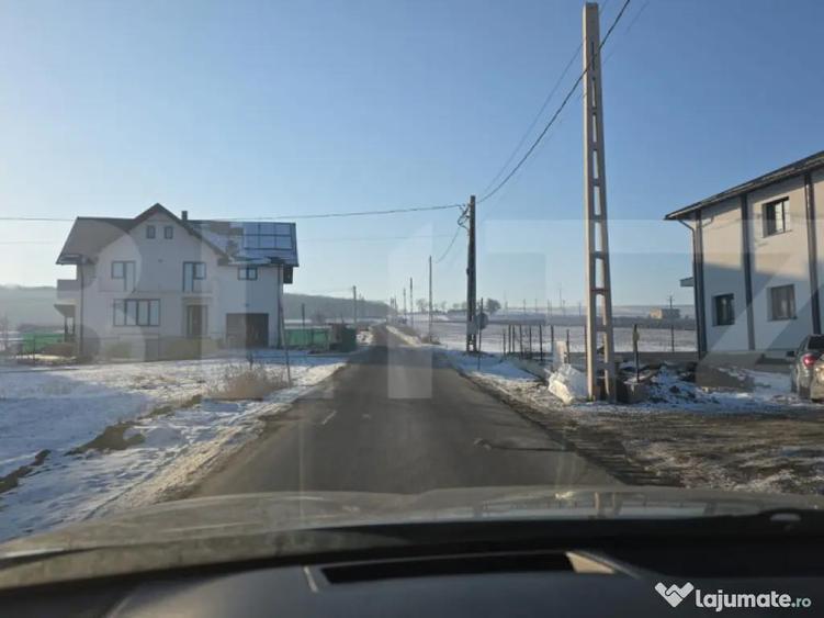 Teren intravilan 1400 mp, front 13,5 ml, localitatea Ipotest - 3