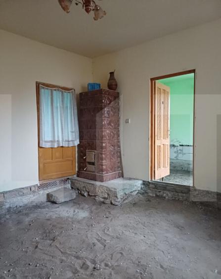 Casa dubla in comuna Hatuica, chiar in vecinatatea ba - 13