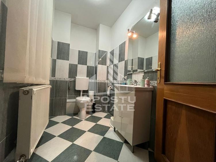 Casa individuala cu 6 camere, 3 bai, garaj, teren 500 mp si 2 fronturi - 15