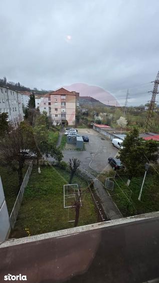 Apartament cu 3 camere de vanzare, str Tineretului - 3