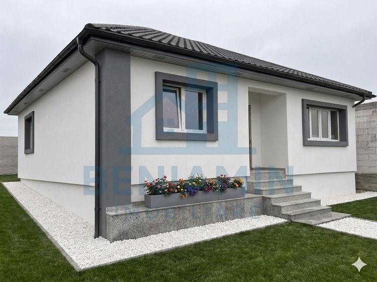 Casa la cheie-Living-2 Dormitoare-Baie-Gaze-Curent-Apa-32... - 3