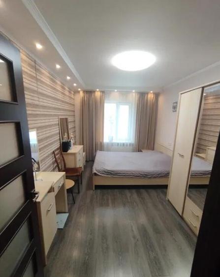 Apartament cu 3 camere de vanzare zona Drumul Sarii - 15