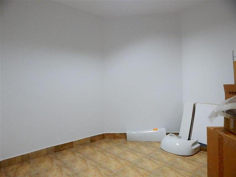 Vila de vanzare pretabila clinica medicala/birouri - 30