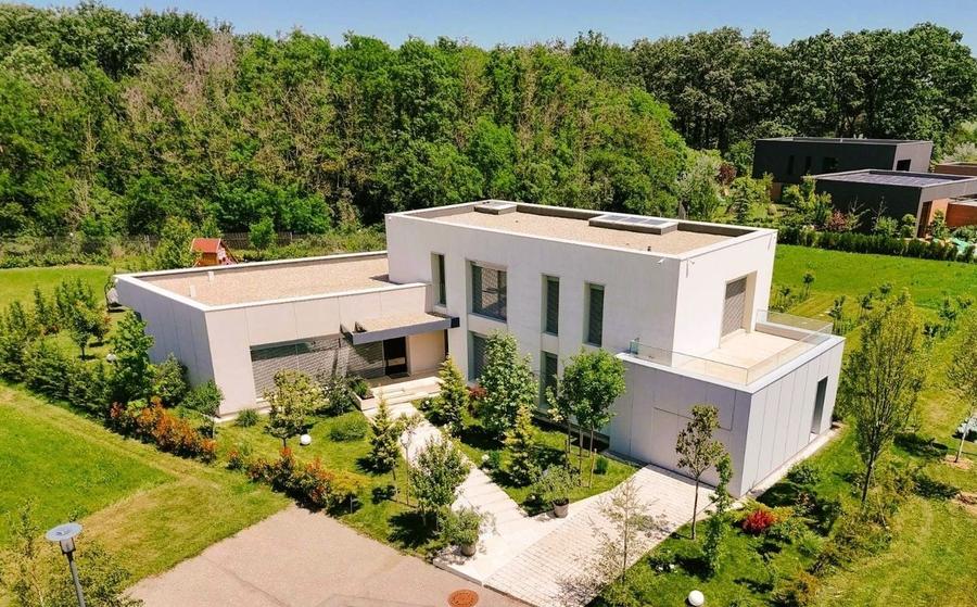 Sanctuar Modern în Dumbrava Vlăsiei | Vilă Smart cu Acces Direct în Pădure - 1