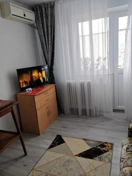 Apartament cu 2 camere, decomandat,  zona Podu Ros - 4