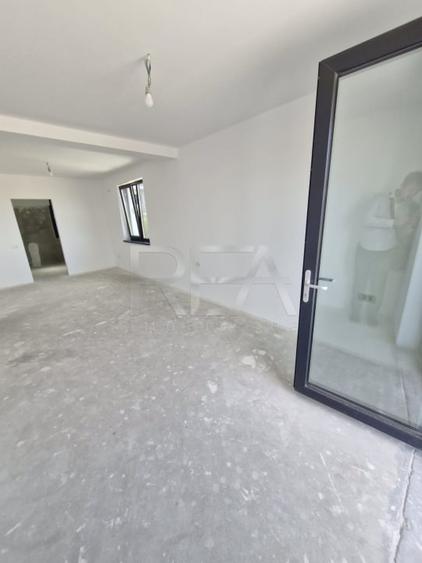 Duplex compus din doua case la 1,3 kilometri de statia de metrou Nicolae Teclu - 1