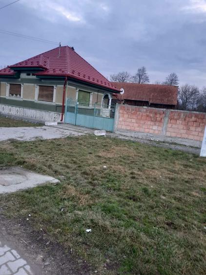 Vand sau inchiriez casa in carta judetul Sibiu - 2