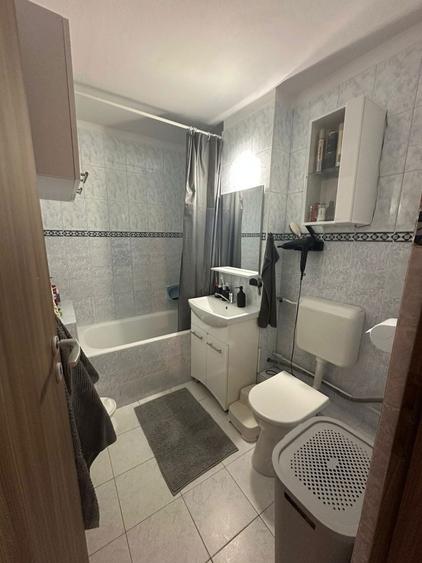 Apartament 2 camere de inchiriat pe termen lung in Sepsi, zona Strand. Dotat cu AC,mobilat. Ideal pentru un angajat la stat sau cuplu. - 7