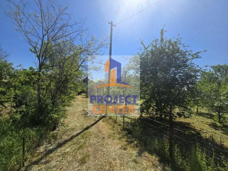 Casa cu 4 camere, anexa si teren de 1416 mp in Leordeni - 13