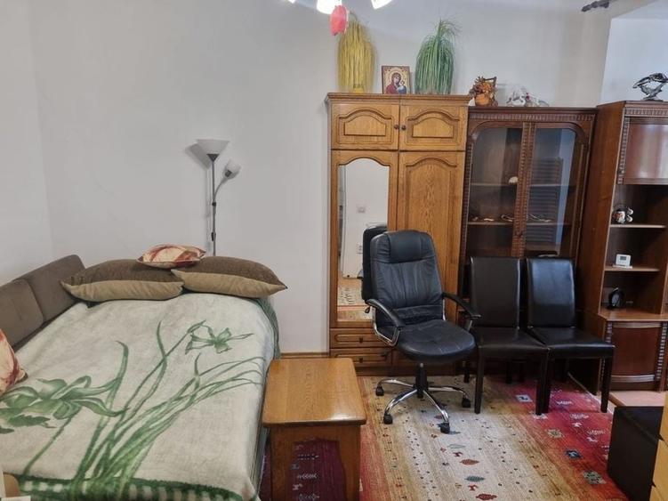 Garsonieră decomandată în 13 Septembrie