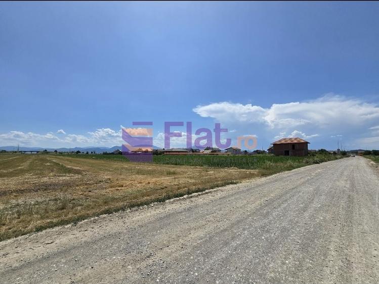 Teren intravilan de vânzare în Hărman, Brașov cu utilitati - 2