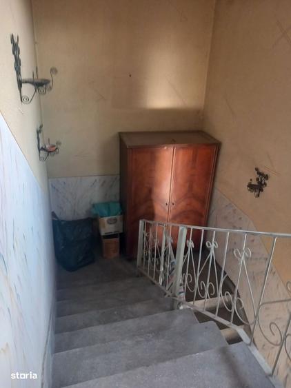 Casa cu etaj 120 mp,teren 400 mp,perfect drept, 7 Noiembrie - 1