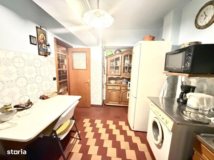 4 camere, et 3, bloc 1981, 101 mp - Cascada, str 9 Mai - 4