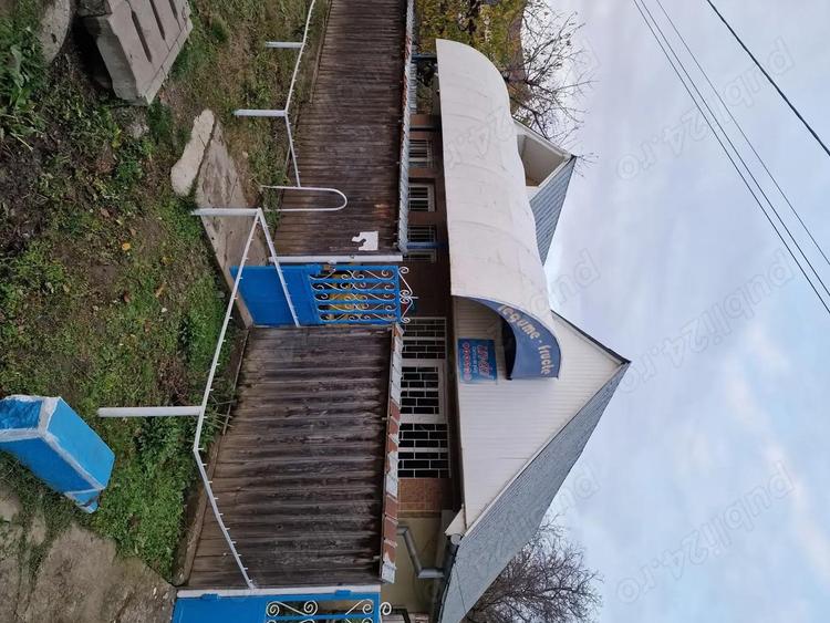 Casa batraneasca de vanzare plus magazin - 3