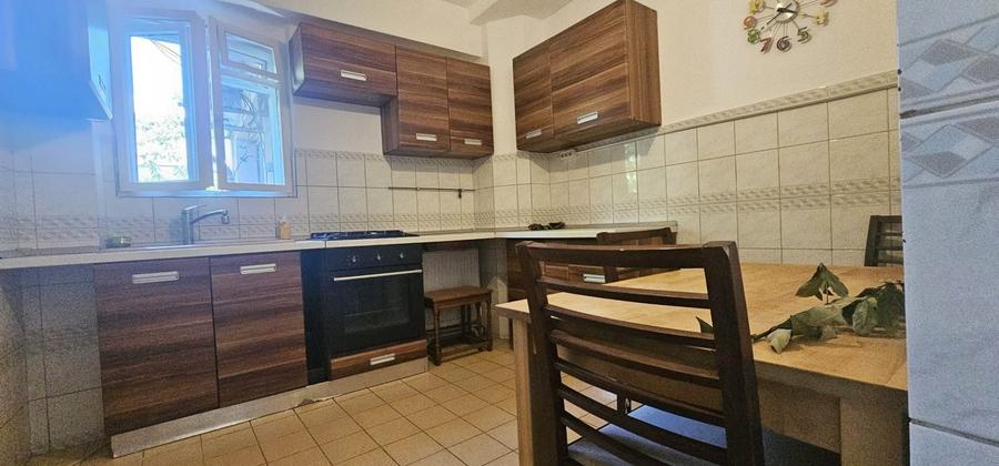Apartament cu 6 camere în Kiseleff