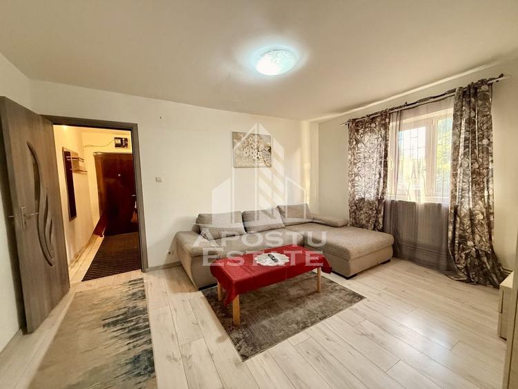 Apartament cu 2 camere semidecomandat, mobilat în Complex Studențesc