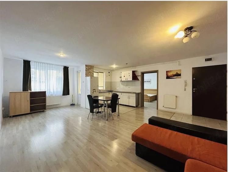 Apartament cu 3 camere decomandat în Hipodrom 3